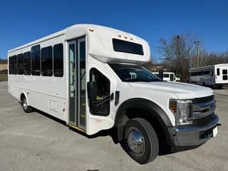 2022 Ford F550 Starcraft XL bus