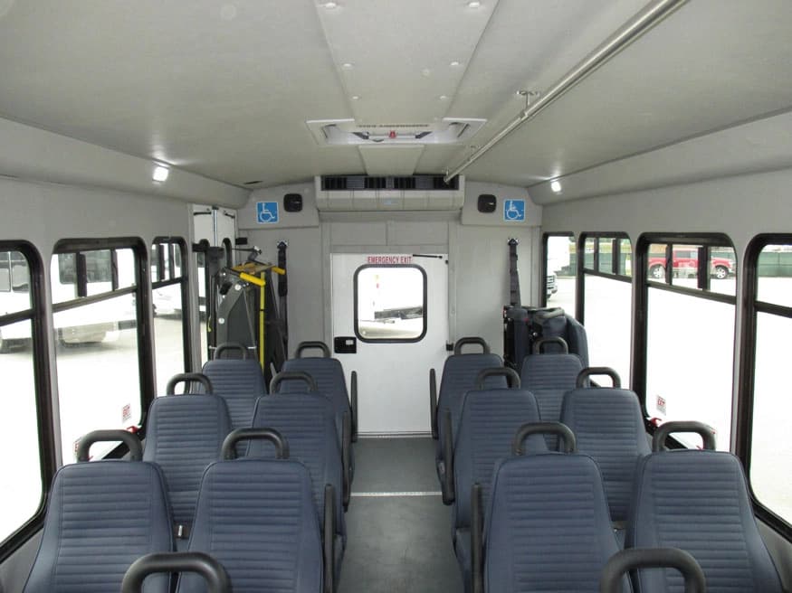 2019 Chevrolet 4500 Starcraft Shuttle Bus - Image 4