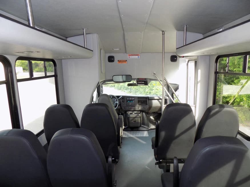 2023 Chevrolet 3500 Starcraft AllStar Shuttle Bus - Image 3