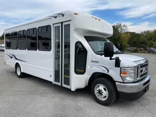 2022 Ford E450 StarCraft Allstar bus