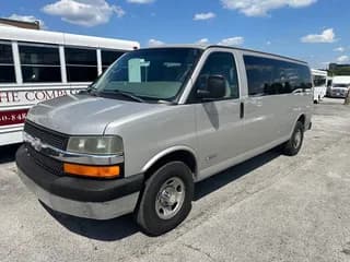 2006 Chevrolet 3500 Express bus