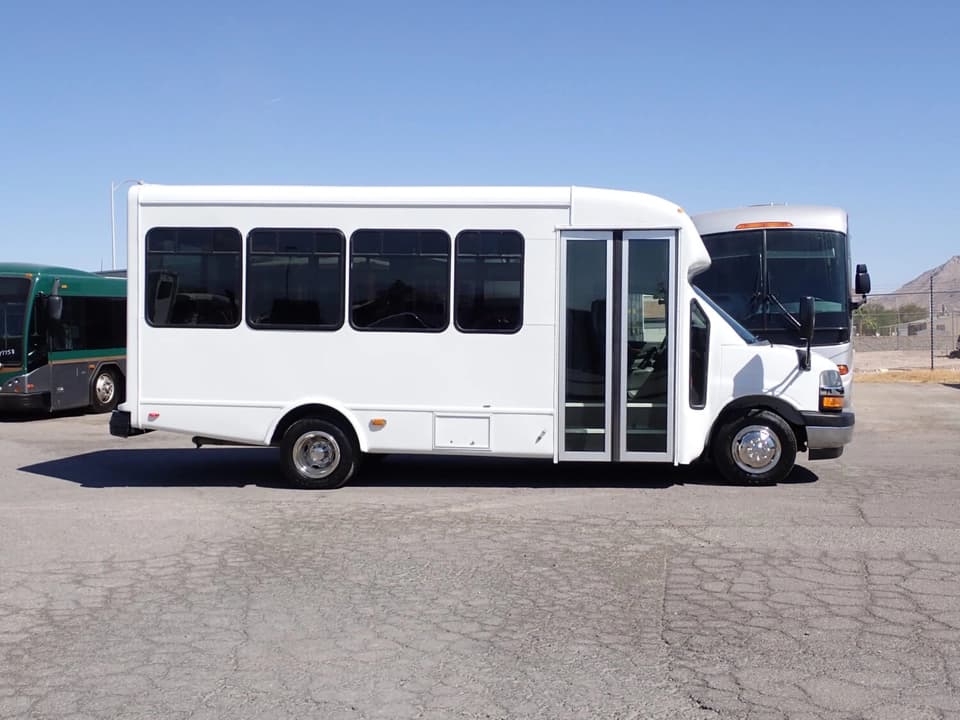 2020 Starcraft Allstar Shuttle Bus - Image 4