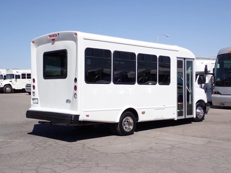 2020 Starcraft Allstar Shuttle Bus - Image 7