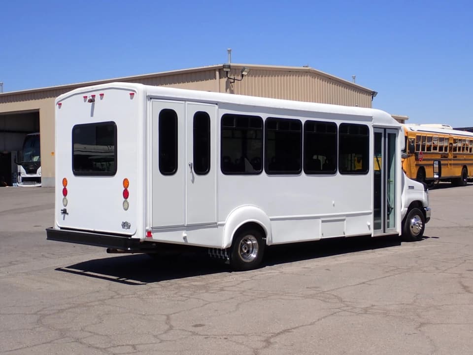 2016 Ford Goshen Impulse Shuttle Bus - Image 7