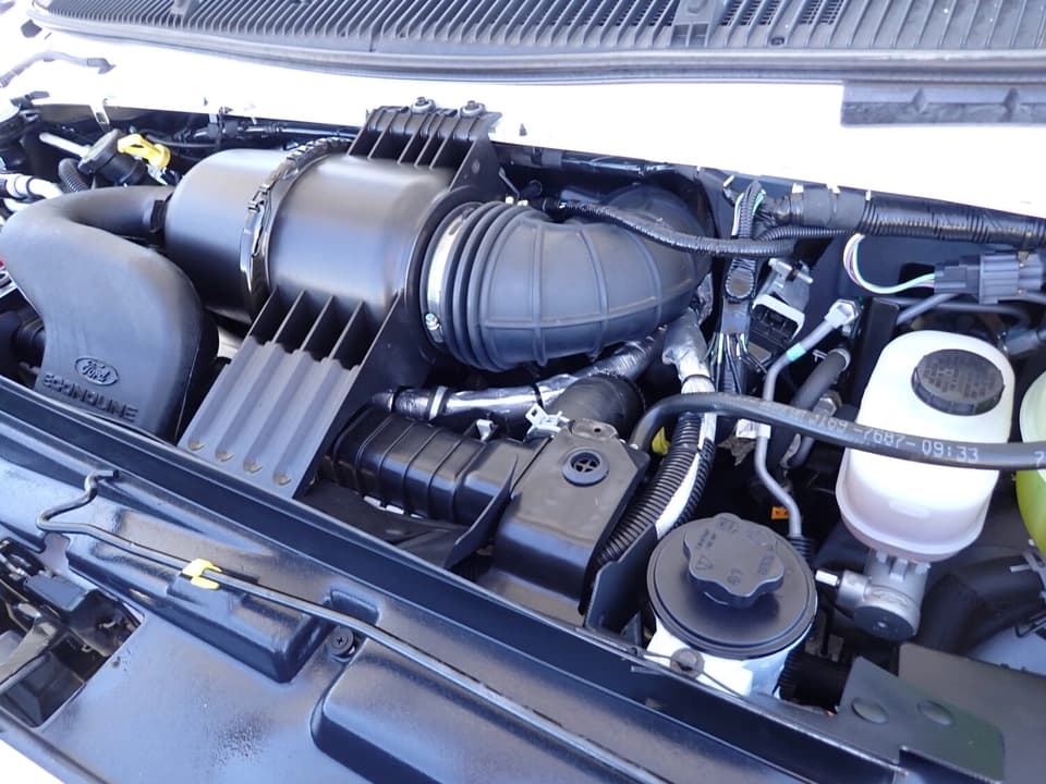 2019 Ford ElDorado Advantage Shuttle Bus - Image 12