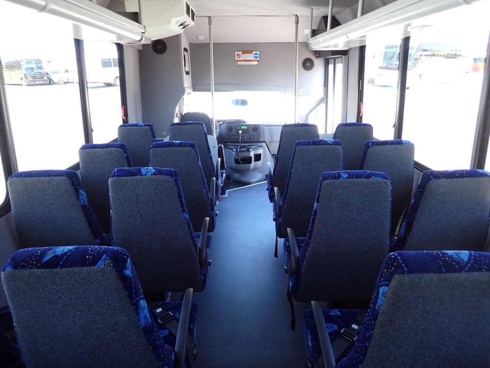 2019 Ford ElDorado Advantage Shuttle Bus - Image 10