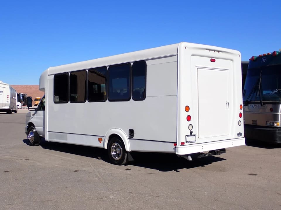 2019 Goshen Impulse Shuttle Bus - Image 5
