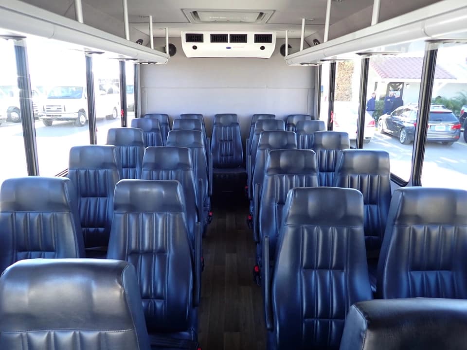 2019 Goshen Impulse Shuttle Bus - Image 8