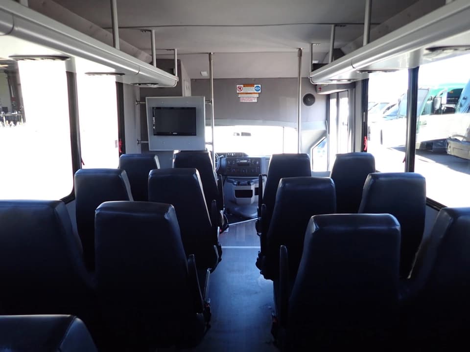 2019 Goshen Impulse Shuttle Bus - Image 9