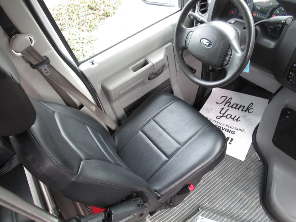 2016 Ford Eldorado Shuttle Bus - Image 5
