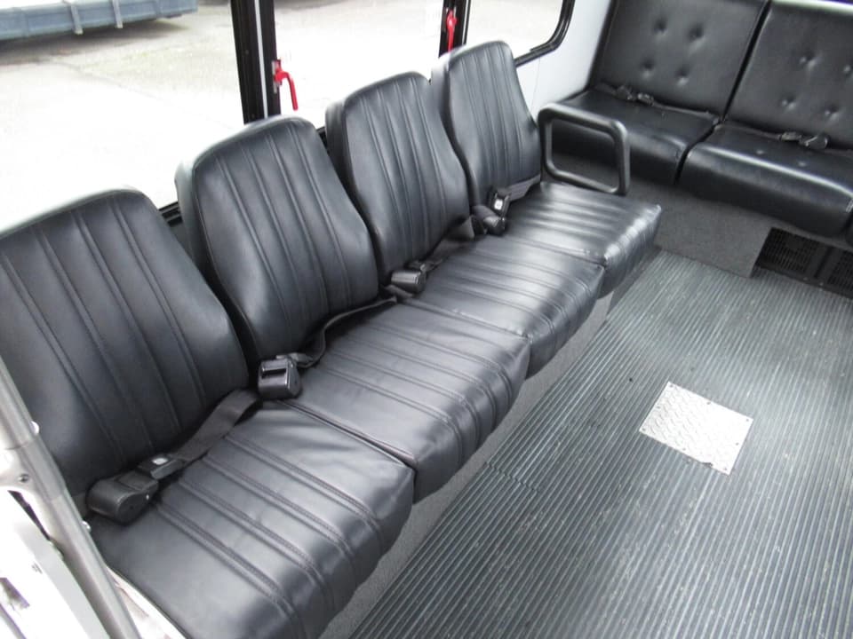 2016 Ford Eldorado Shuttle Bus - Image 9
