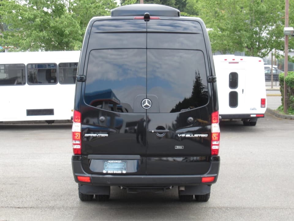 2015 Mercedes Benz Grech Limo Bus - Image 12