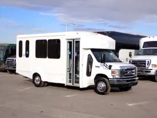 2015 Ford Goshen bus