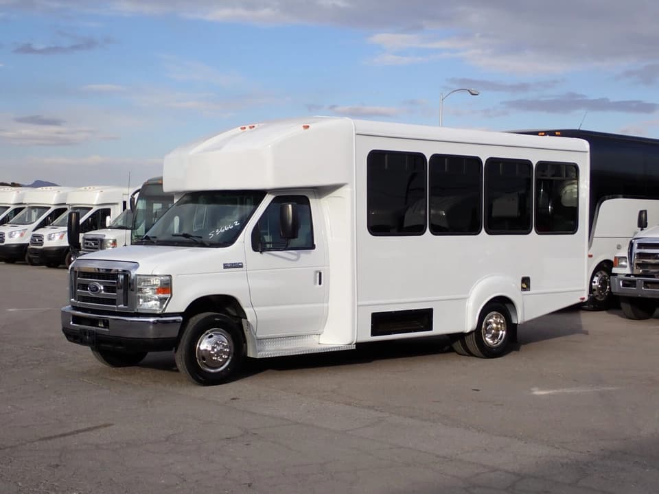 2015 Ford Goshen Impulse Shuttle Bus - Image 3