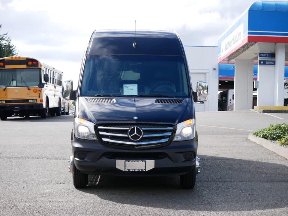 2014 Mercedes Benz Grech Motors Limo Van - Image 4