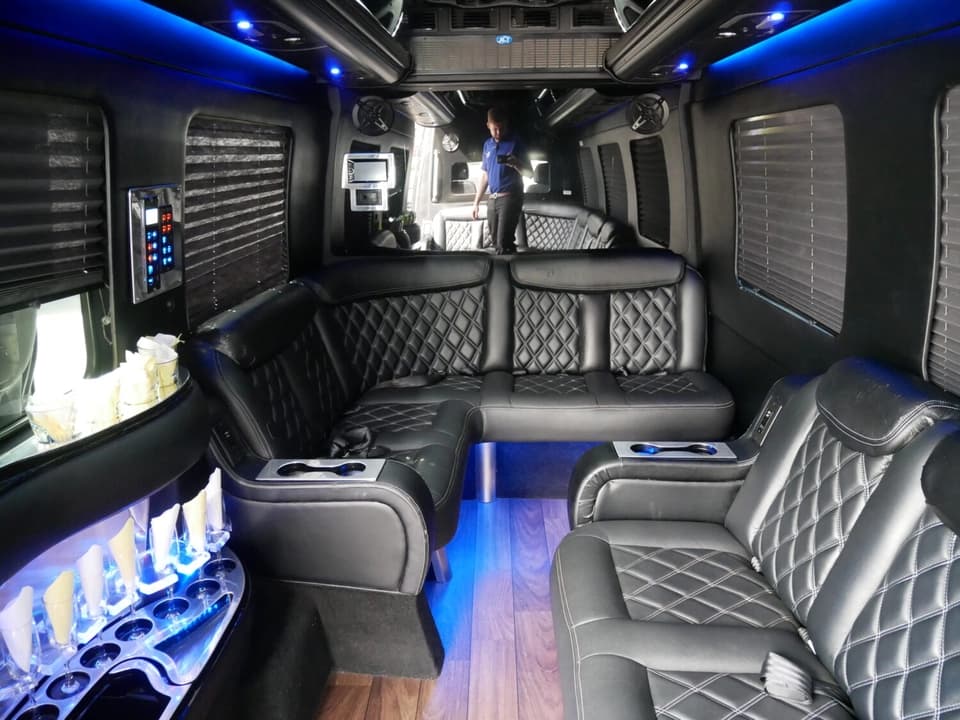 2014 Mercedes Benz Grech Motors Limo Van - Image 6