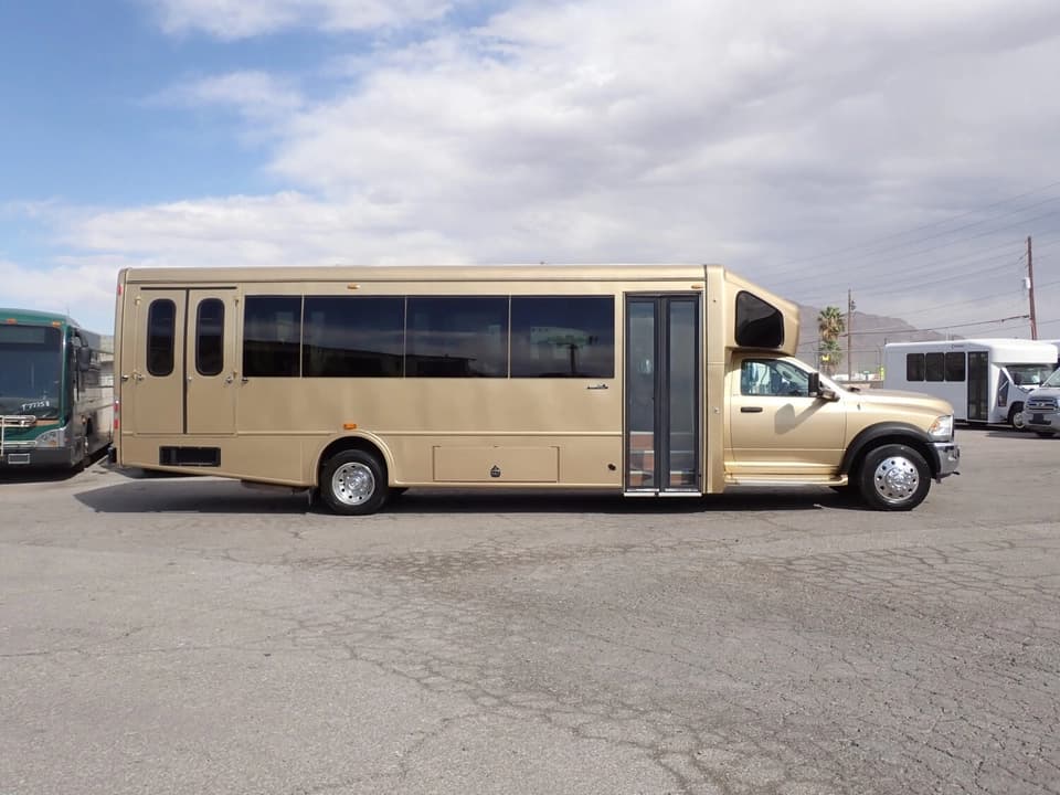 2013 Ameritrans F330 Shuttle Bus - Image 4