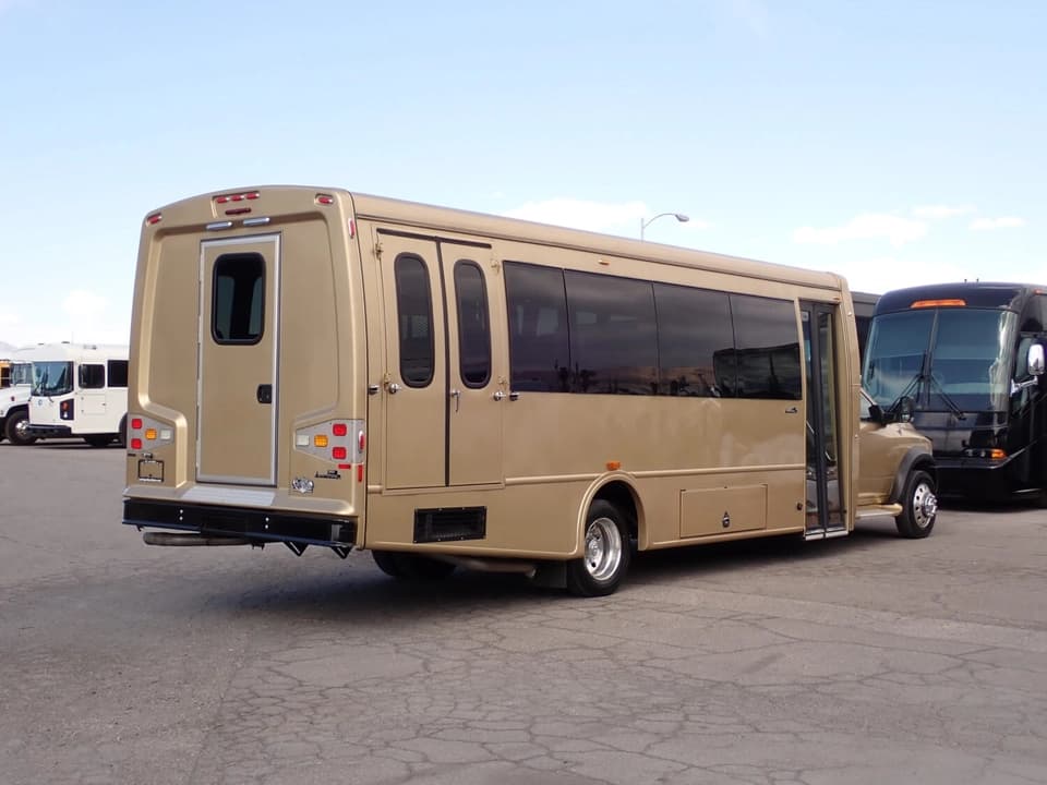 2013 Ameritrans F330 Shuttle Bus - Image 7