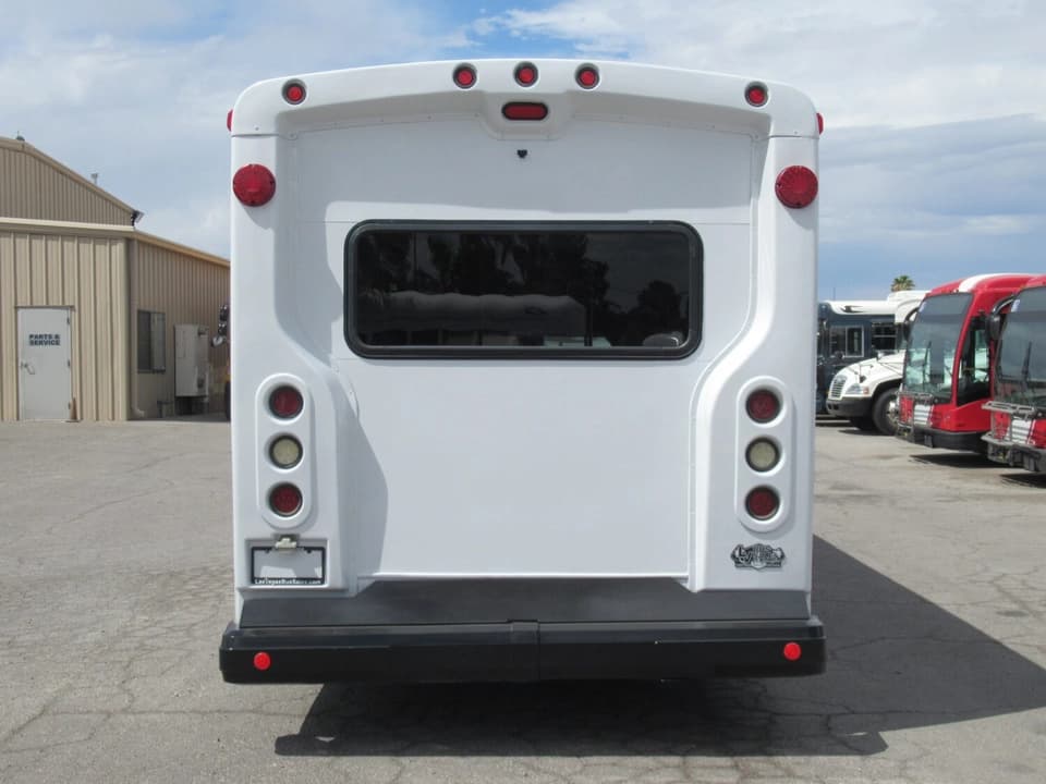 2014 Startrans Senator Shuttle Bus - Image 6