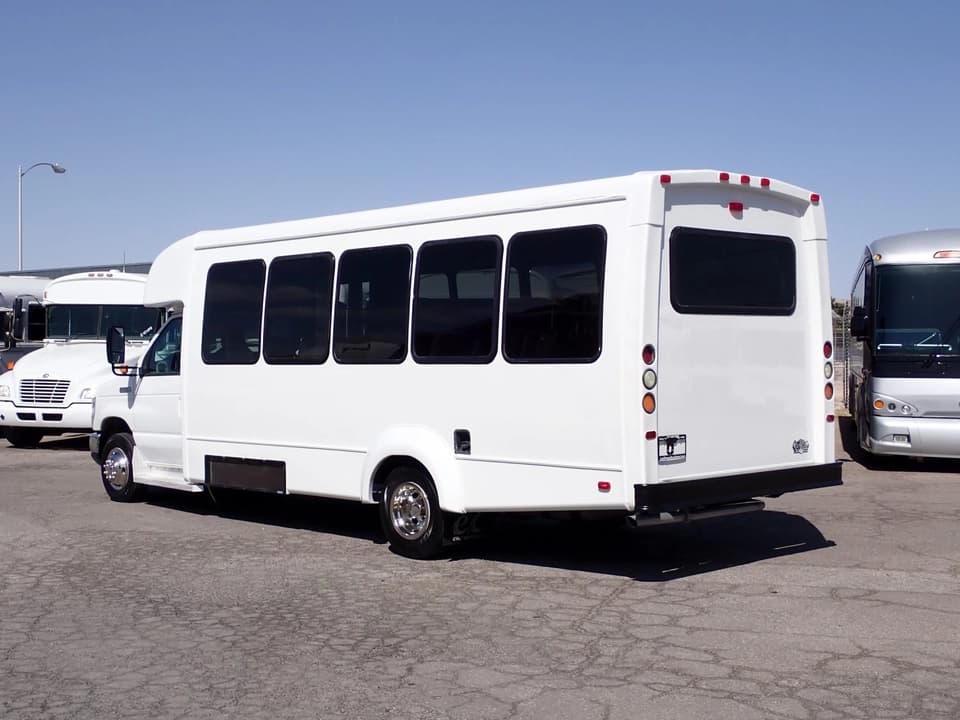 2014 Elkhart Coach EC II Shuttle Bus - Image 5