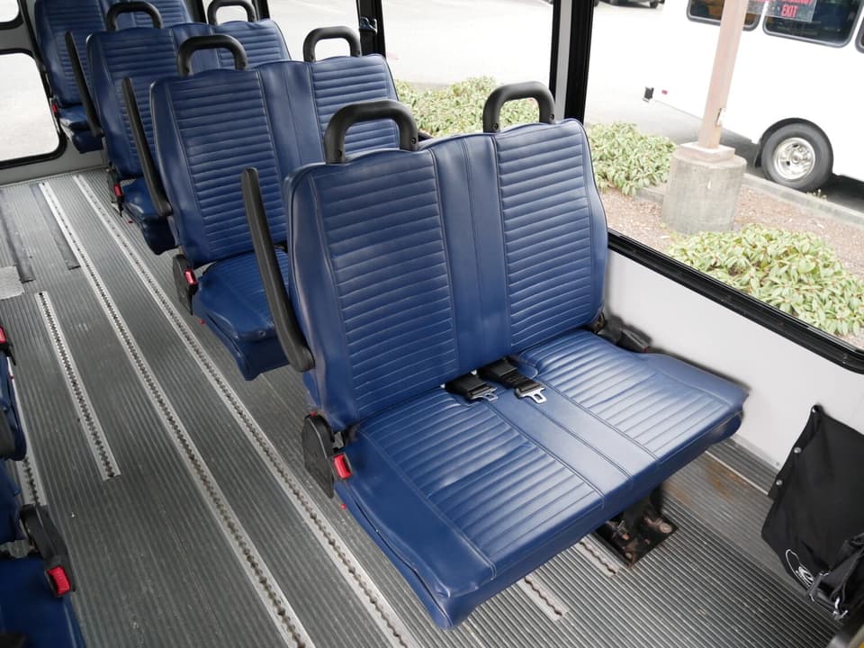 2016 Chevrolet Elkhart Coach EC II Shuttle Bus - Image 9