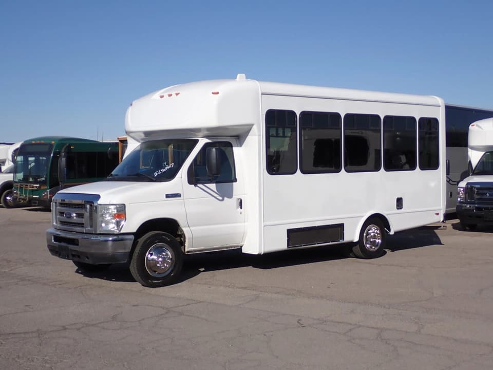 2017 Ford Starcraft Allstar Shuttle Bus - Image 3