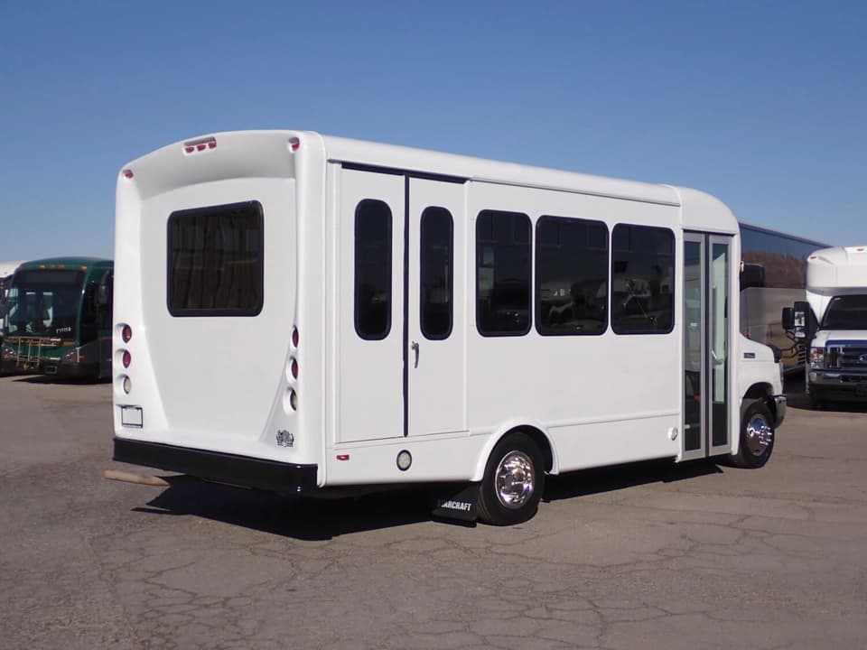 2017 Ford Starcraft Allstar Shuttle Bus - Image 6
