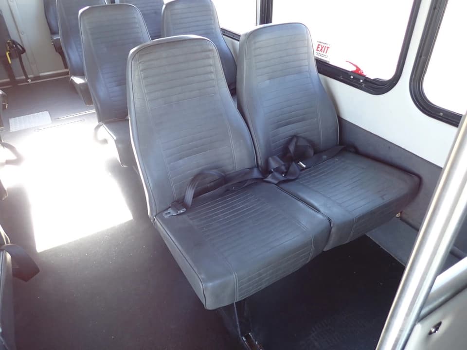 2017 Ford Starcraft Allstar Shuttle Bus - Image 7