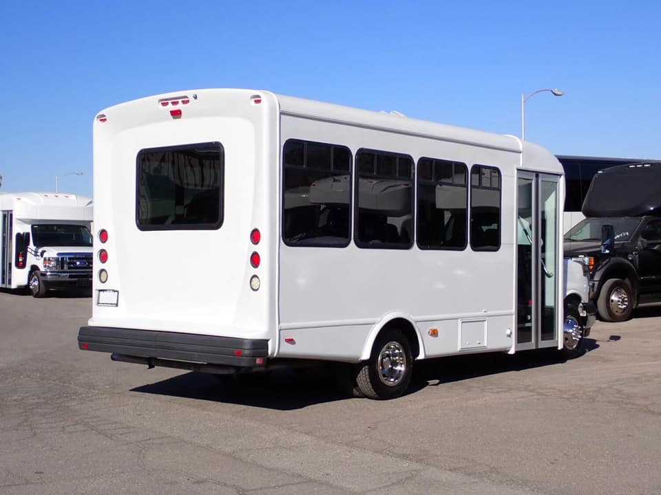 2020 Chevrolet Starcraft Allstar Shuttle Bus - Image 6