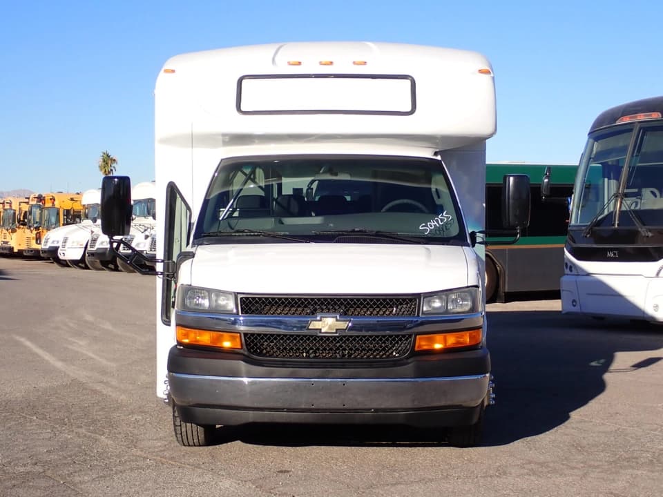 2020 Chevrolet Starcraft Allstar Shuttle Bus - Image 2