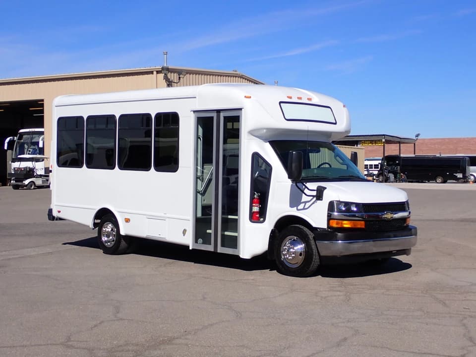 2020 Chevrolet Starcraft Allstar Shuttle Bus - Image 1