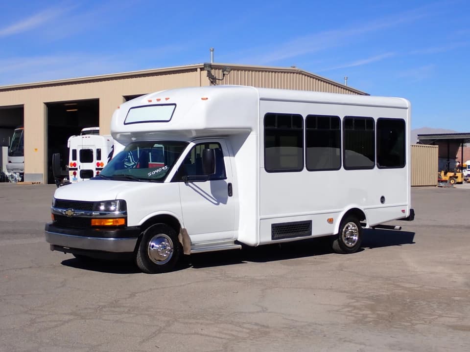 2020 Chevrolet Starcraft Allstar Shuttle Bus - Image 3