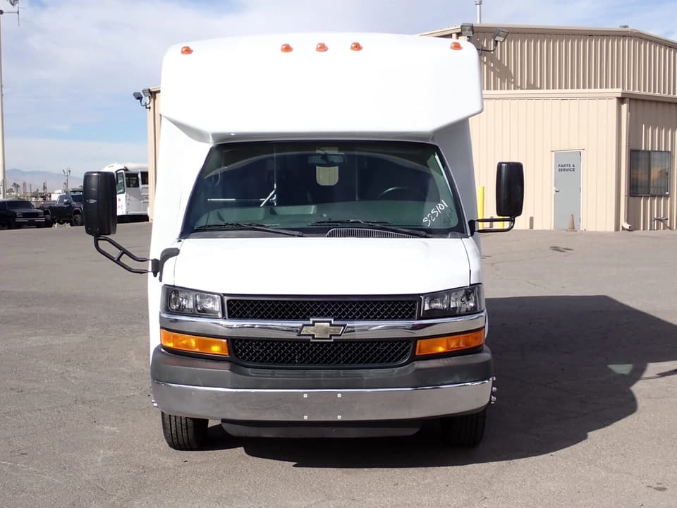 2014 Chevrolet Diamond Coach VIP 2000 Shuttle Bus - Image 2