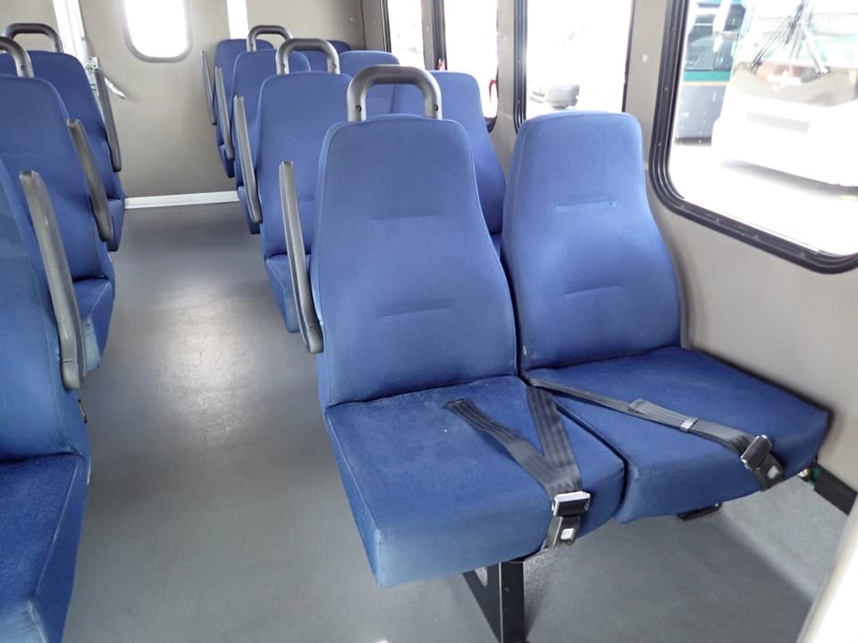 2014 Chevrolet Diamond Coach VIP 2000 Shuttle Bus - Image 7