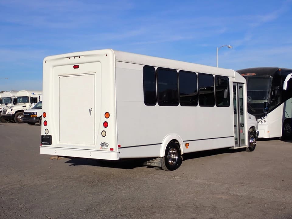 2019 Ford Goshen Impulse Shuttle Bus - Image 6
