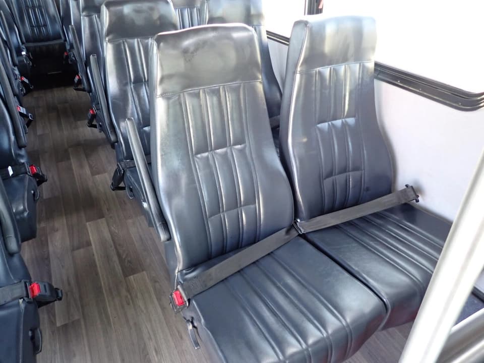 2019 Ford Goshen Impulse Shuttle Bus - Image 8