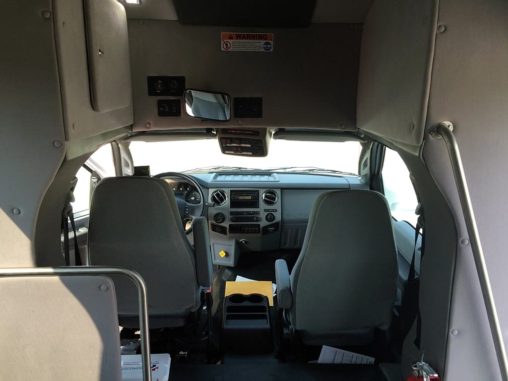 2025 Starcraft XLT Shuttle Bus - Image 9