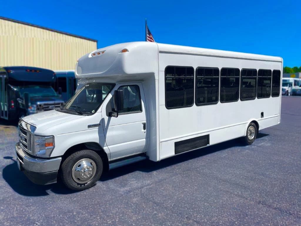 2025 Starcraft MVP Shuttle Bus - Image 2