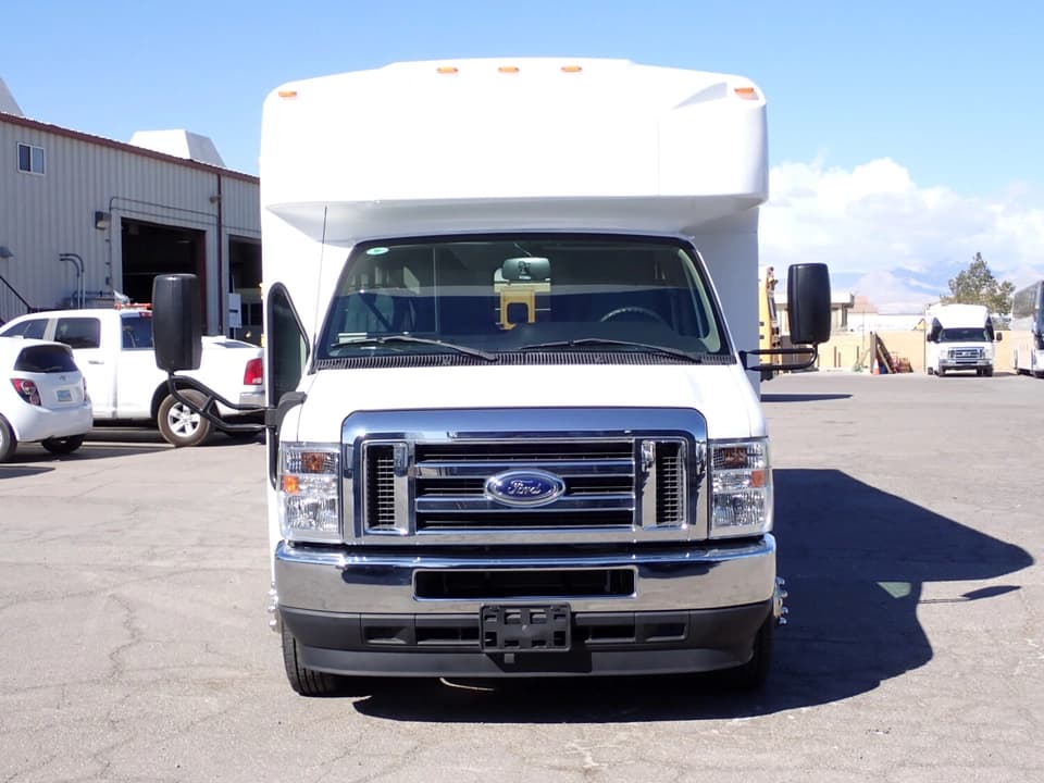 2023 Ford ElDorado Advantage Shuttle Bus - Image 2