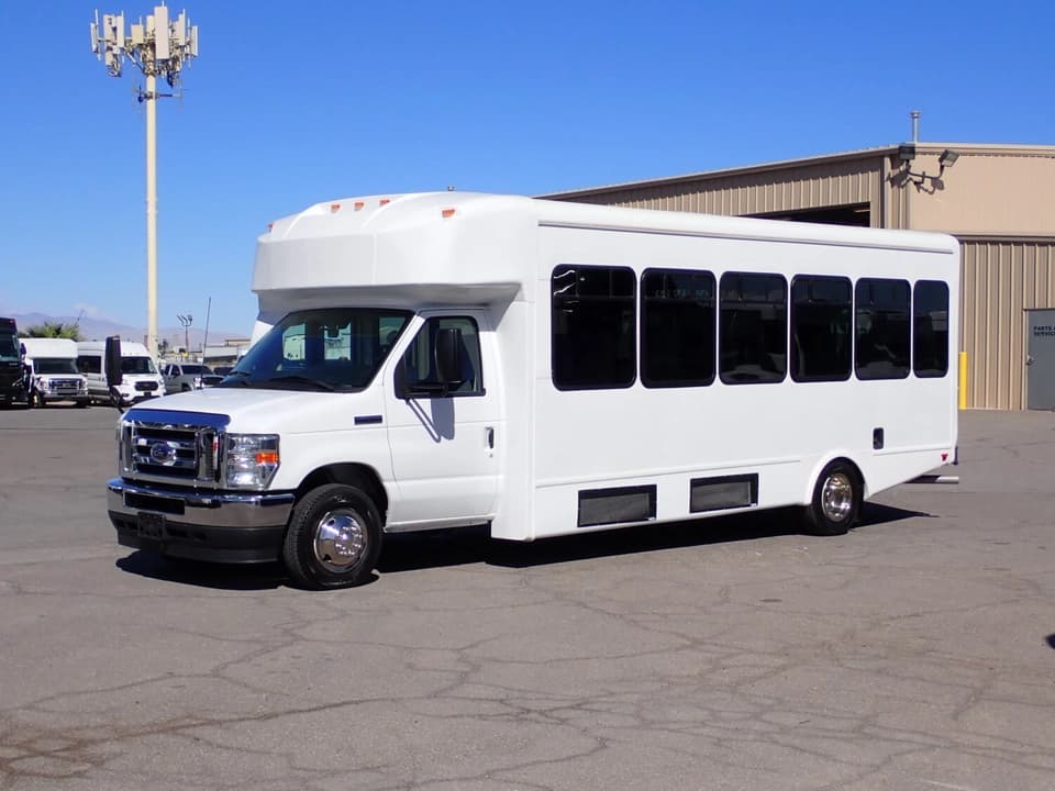 2023 Ford ElDorado Advantage Shuttle Bus - Image 3