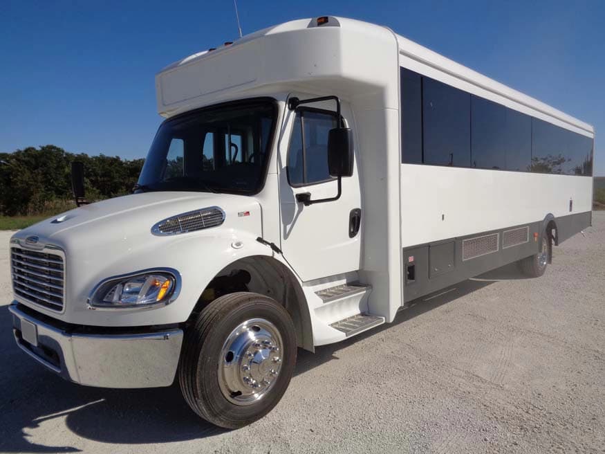2019 Freightliner Glaval Legacy Mid Size Bus - Image 1