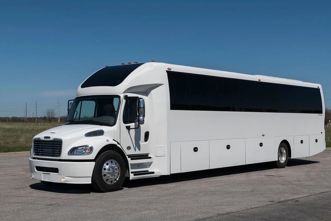 2026 ECB E-Coach Bus - Image 2