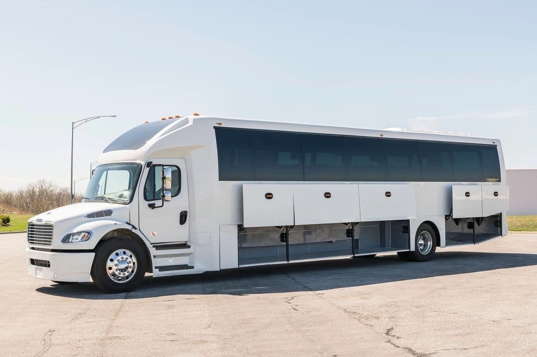 2026 ECB E-Coach Bus - Image 3