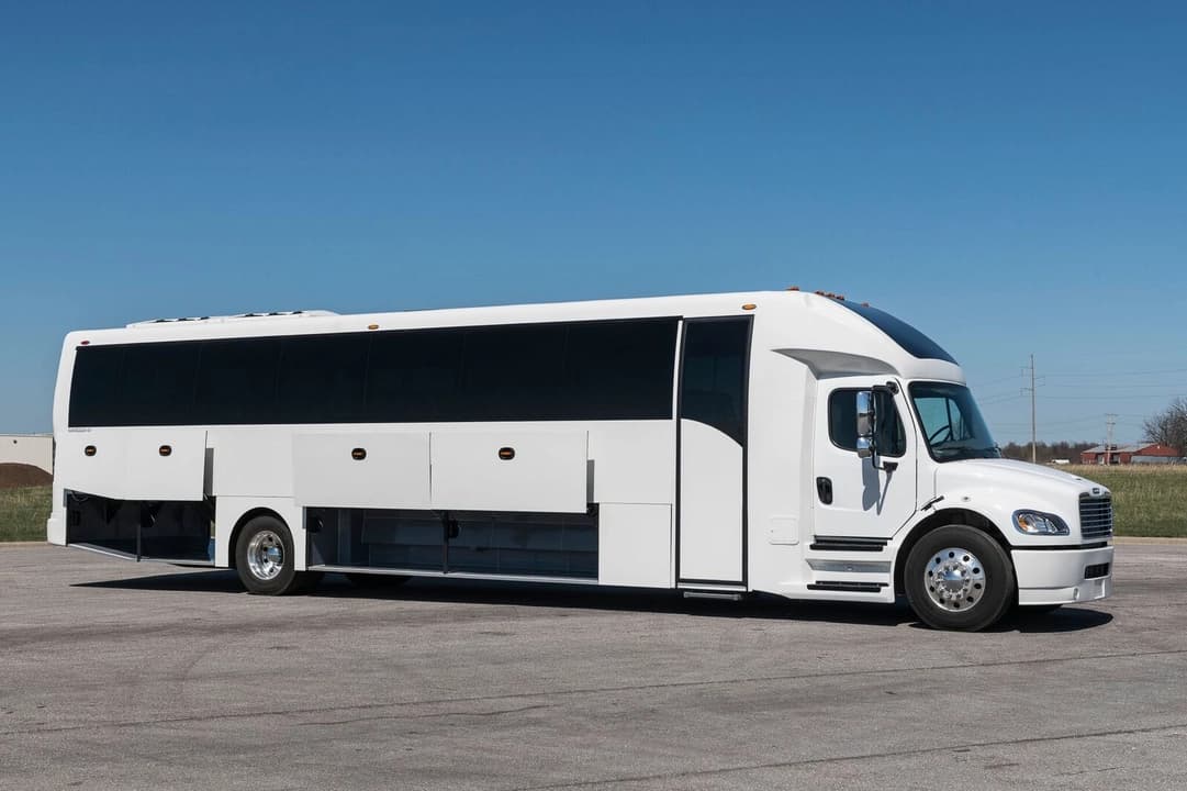 2026 ECB E-Coach Bus - Image 4