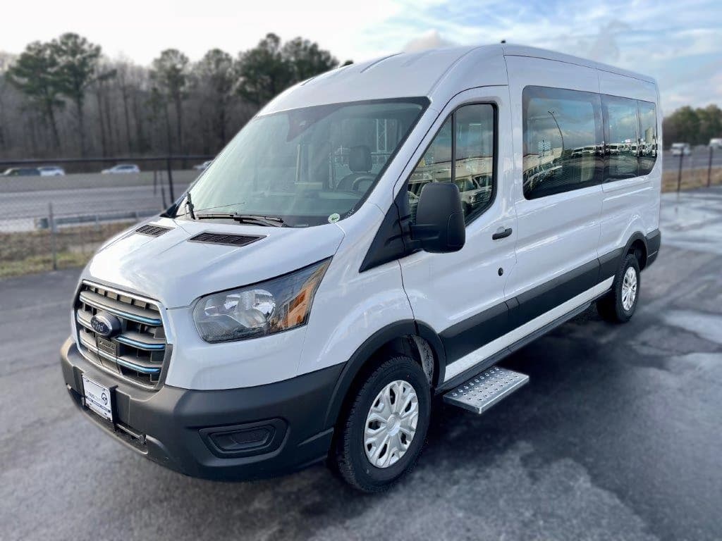 2023 Starcraft E-Transit Electric Van - Image 2