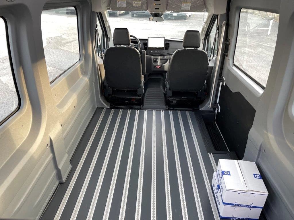 2023 Starcraft E-Transit Electric Van - Image 6