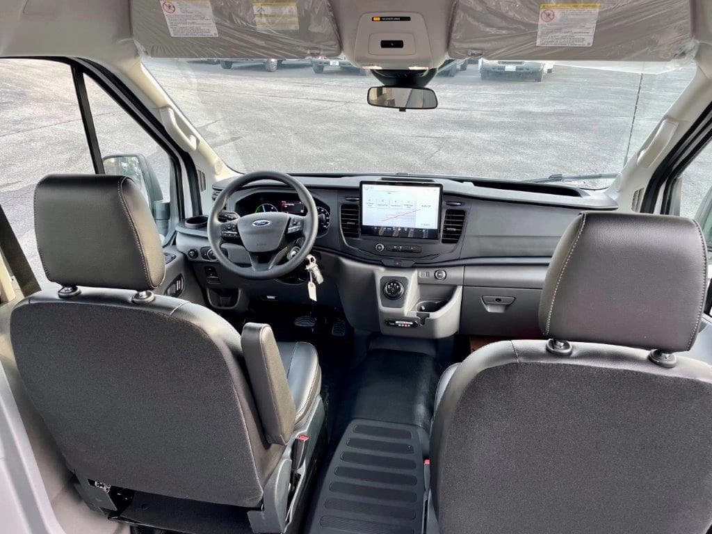 2023 Starcraft E-Transit Electric Van - Image 9