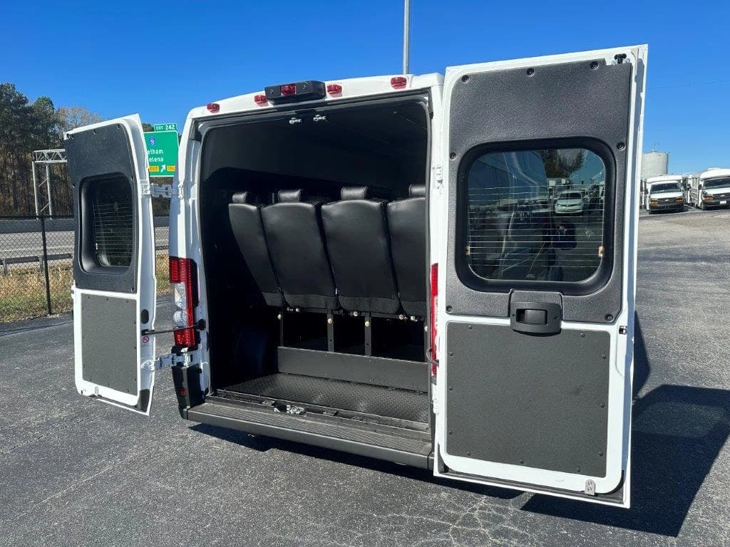 2023 Dodge ProMaster 2500 Commercial Van - Image 3