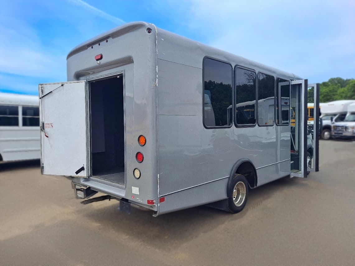 2018 Ford World Trans Shuttle Bus - Image 3