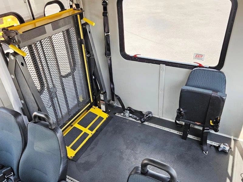 2018 Starcraft Allstar Shuttle Bus - Image 5
